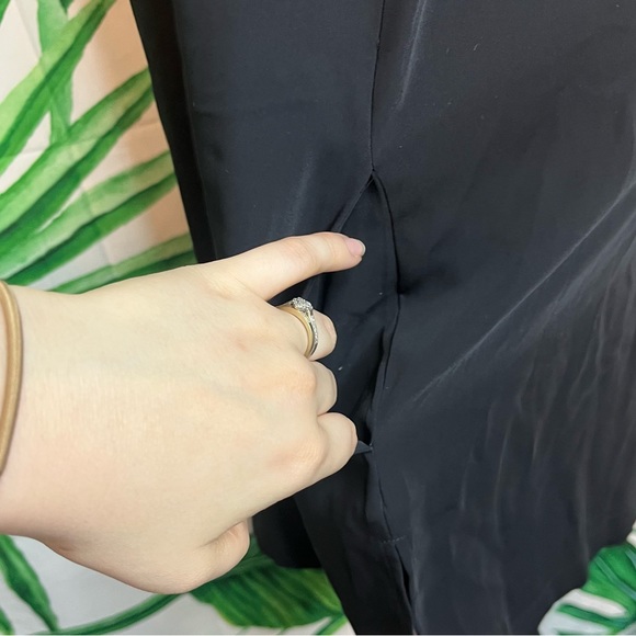 Chico’s Black Medium Lightweight Travel Cold Shoudler Tunic Button Shirt Dress - Picture 11 of 13